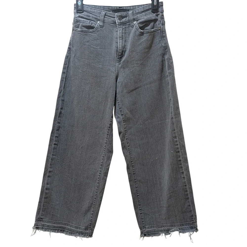 Uniqlo Jeans Womens Sz 23 Gray High Rise Wide Straight Raw Hem Denim Boho Grunge